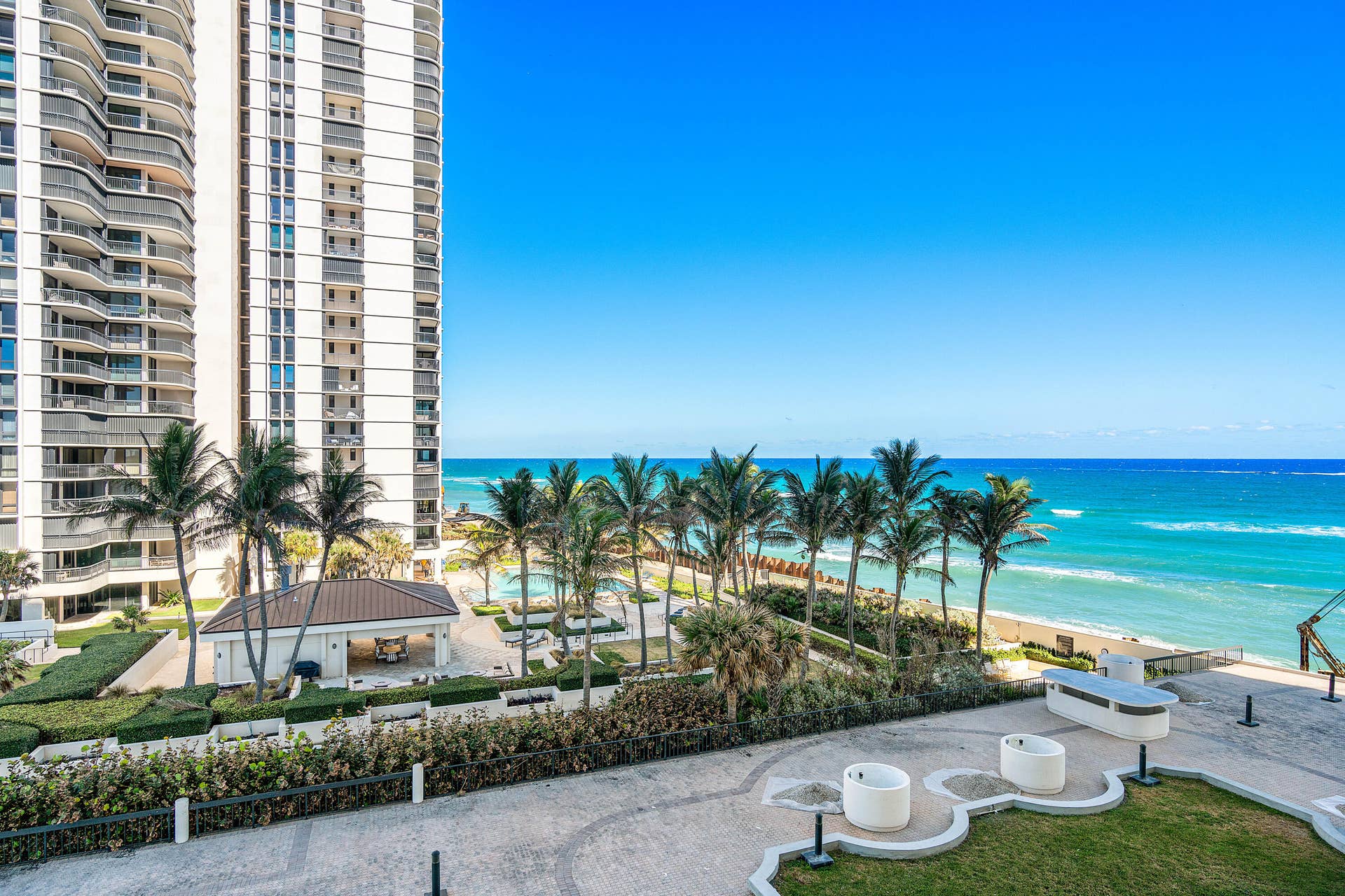 5380 N Ocean Drive N, #5g, Riviera Beach, FL 33404 Ocean View