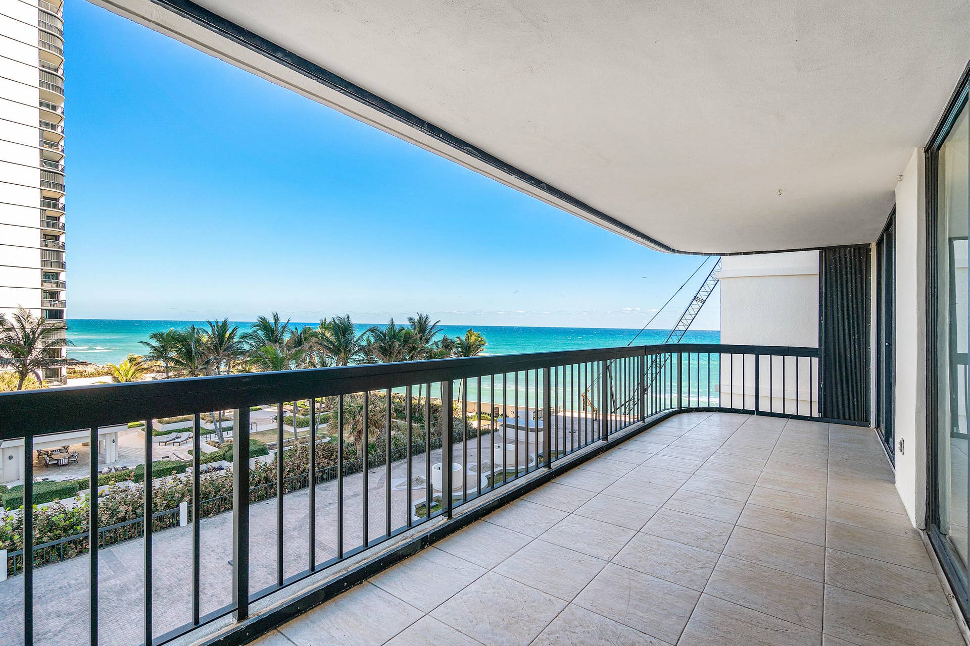 5380 N Ocean Drive N, #5g, Riviera Beach, FL 33404 Ocean View