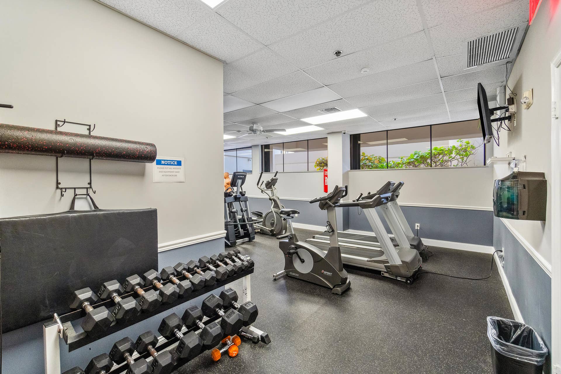 5380 N Ocean Drive N, #5g, Riviera Beach, FL 33404 Execrise