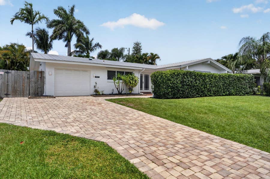 Property photo for 9971 Dogwood Avenue, Palm Beach Gardens, FL