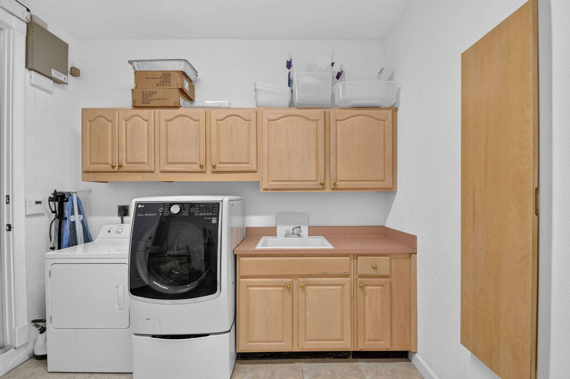 4936 Exeter Estate Lane, Lake Worth, FL 33449 Laundry Room