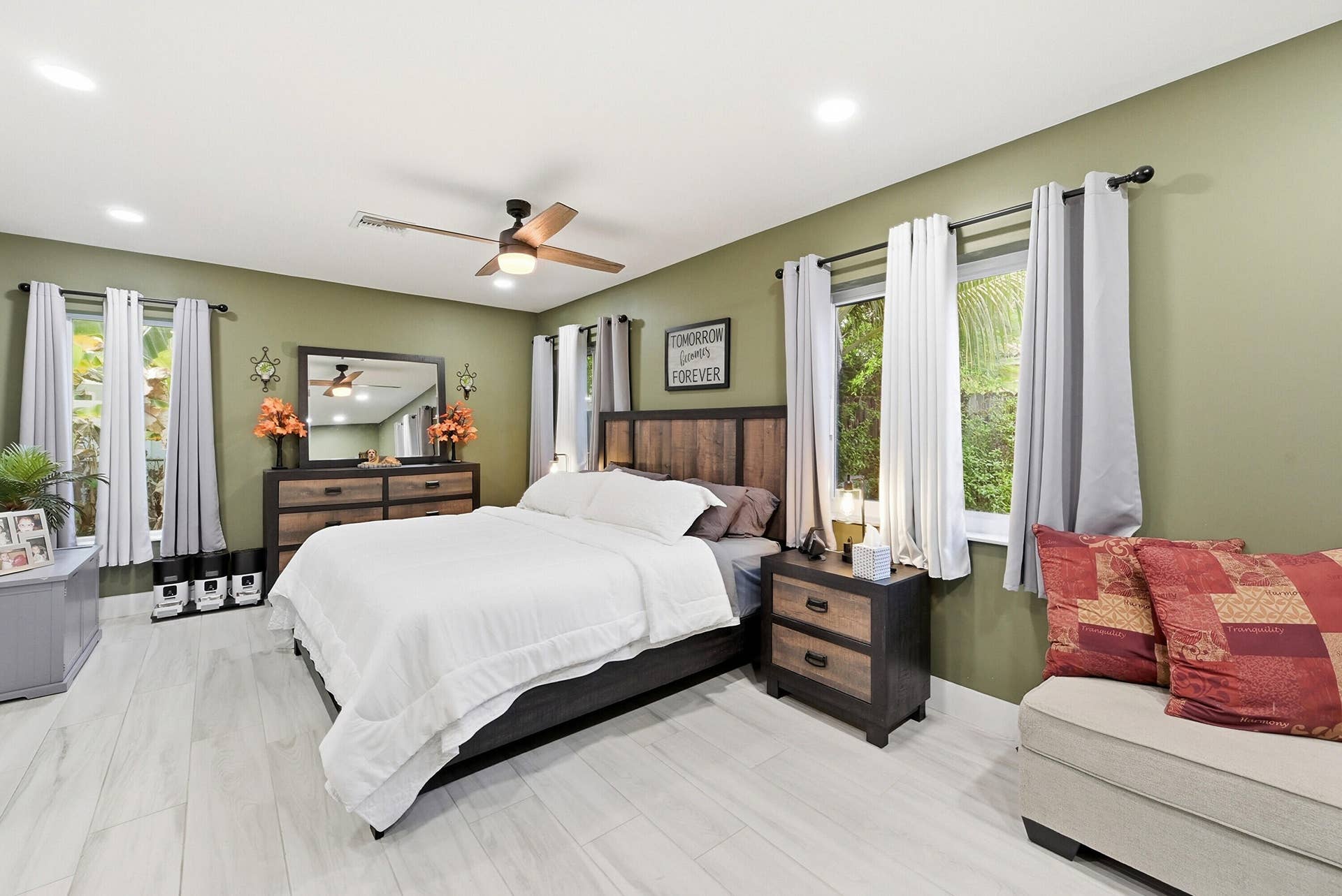 141 SE 8th Street, Pompano Beach, FL 33060 Oversized primary suite designed to be your private retreat at the end of the day.