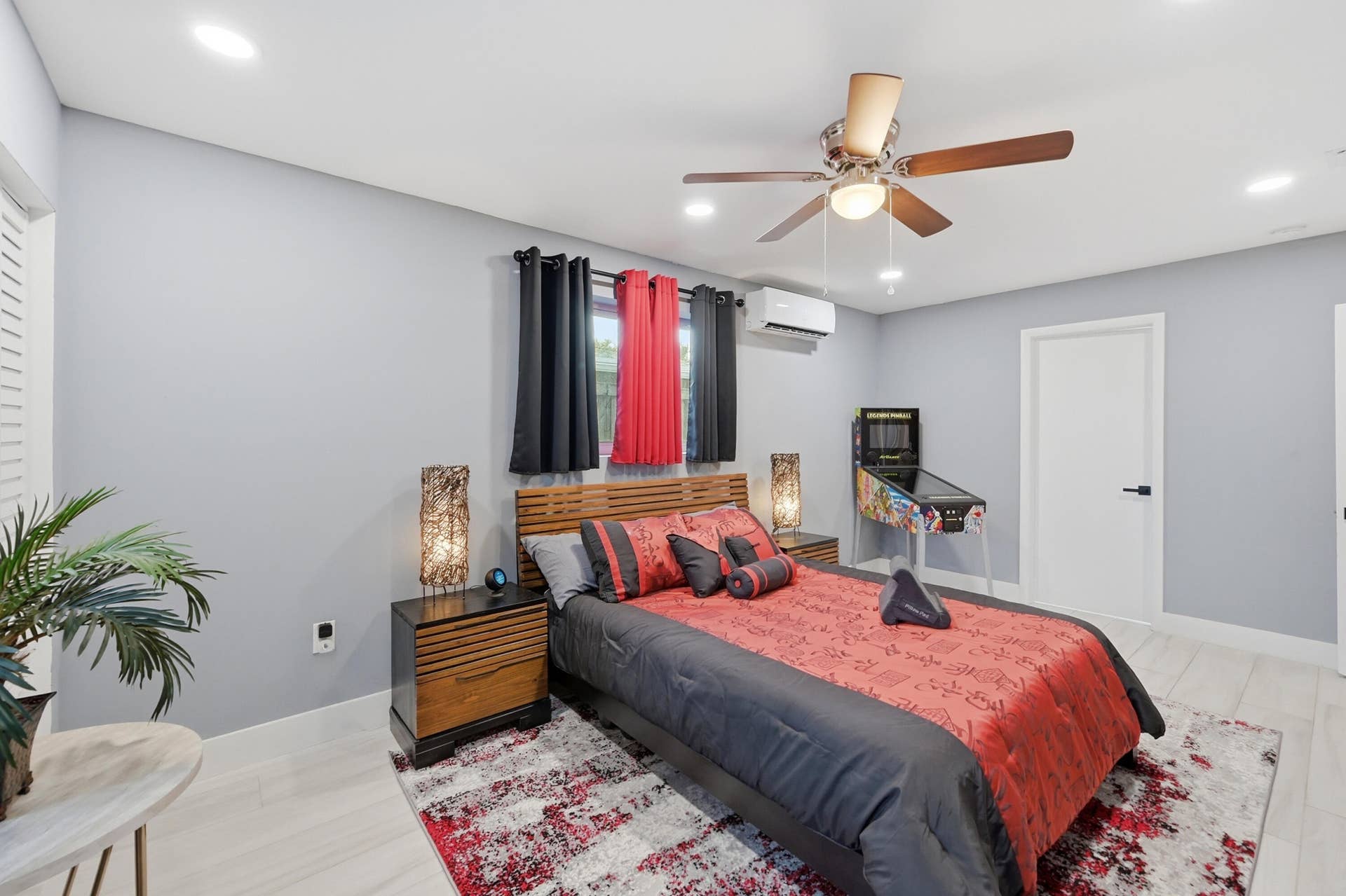 141 SE 8th Street, Pompano Beach, FL 33060 A spacious second primary suite provides the comfort and versatility today's buyers are searching for.