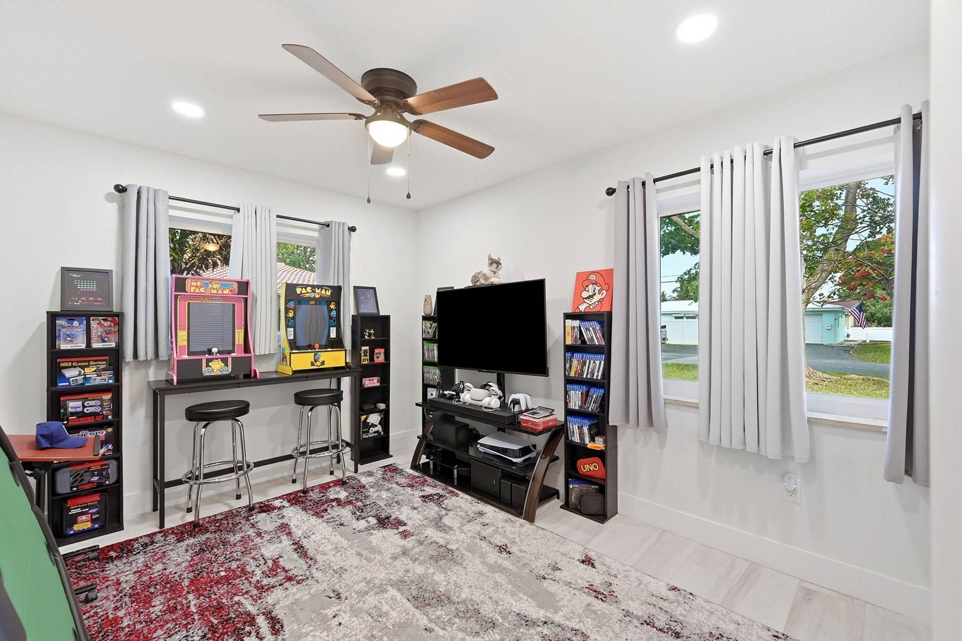 141 SE 8th Street, Pompano Beach, FL 33060 Spacious guest bedroom offering comfort, versatility, and plenty of room to fit your lifestyle.