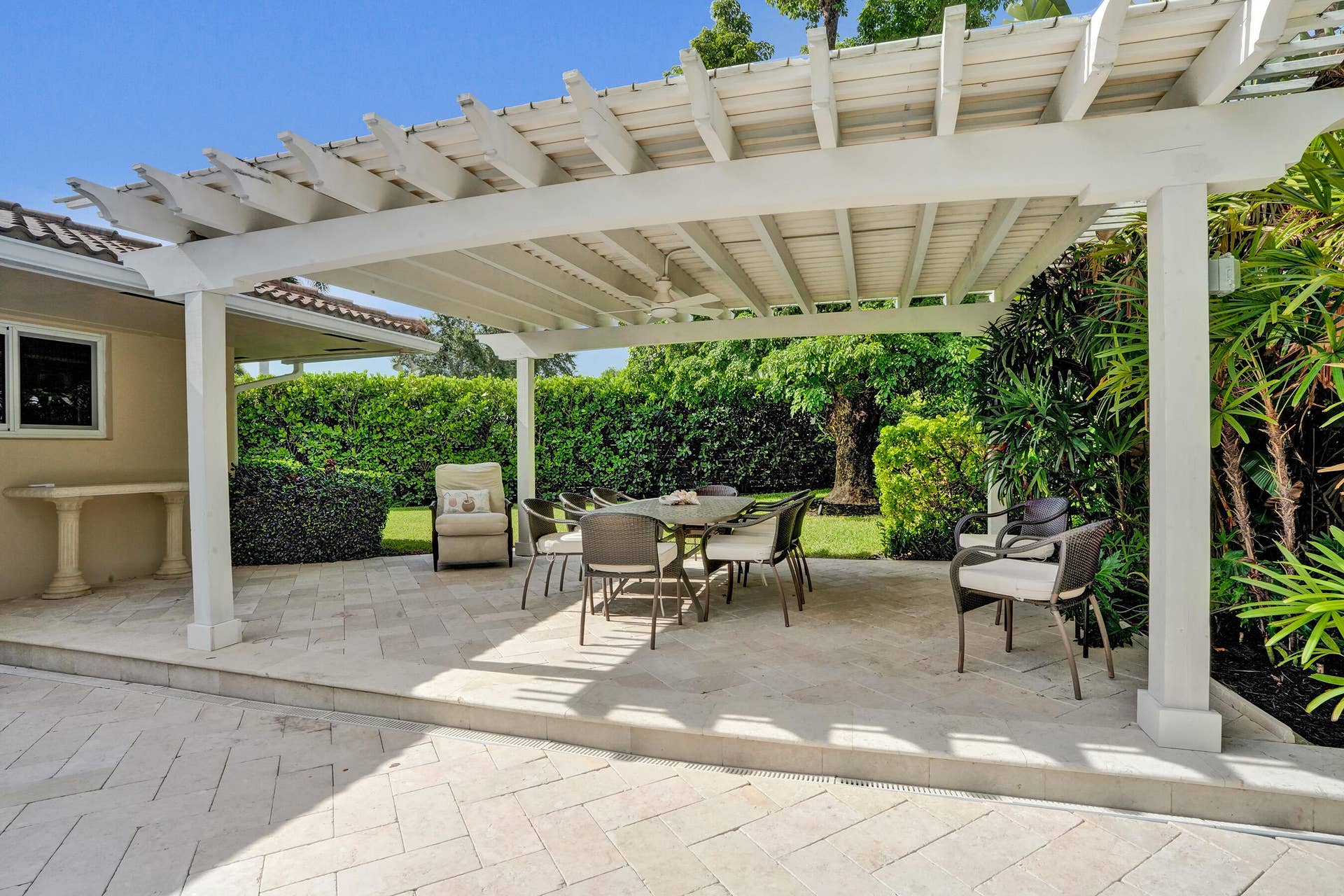 11 Tam O'shanter Lane, Fort Lauderdale, FL 33308 Backyard Pergola