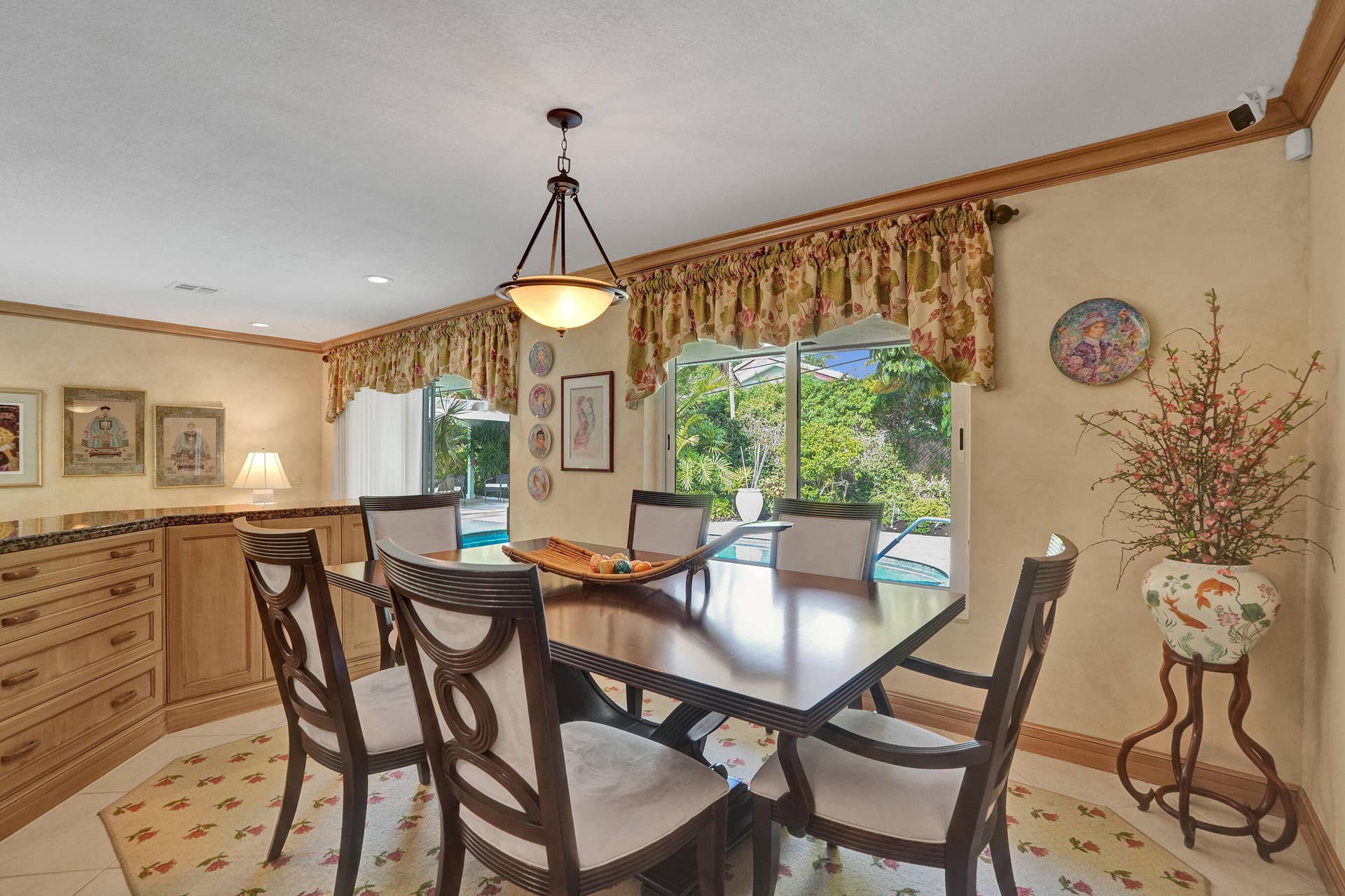11 Tam O'shanter Lane, Fort Lauderdale, FL 33308 Dining room.