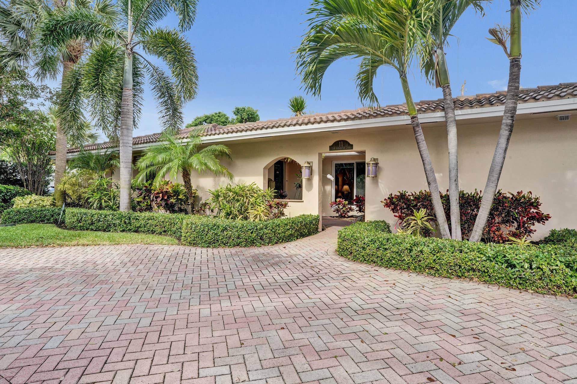 11 Tam O'shanter Lane, Fort Lauderdale, FL 33308 Front of 11 Tam O'Shanter Lane