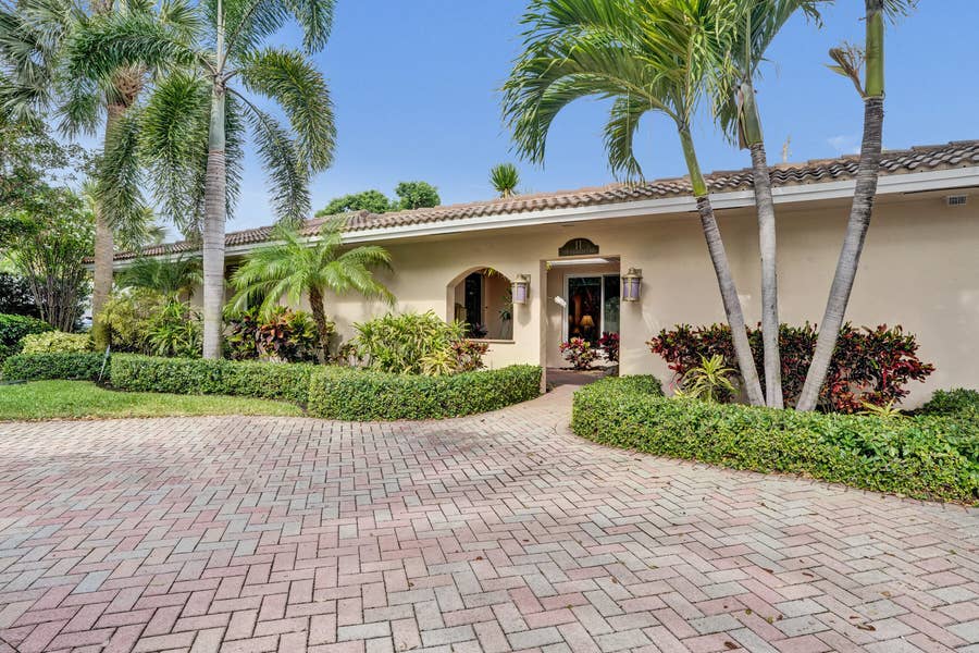 Property photo for 11 Tam O'shanter Lane, Fort Lauderdale, FL