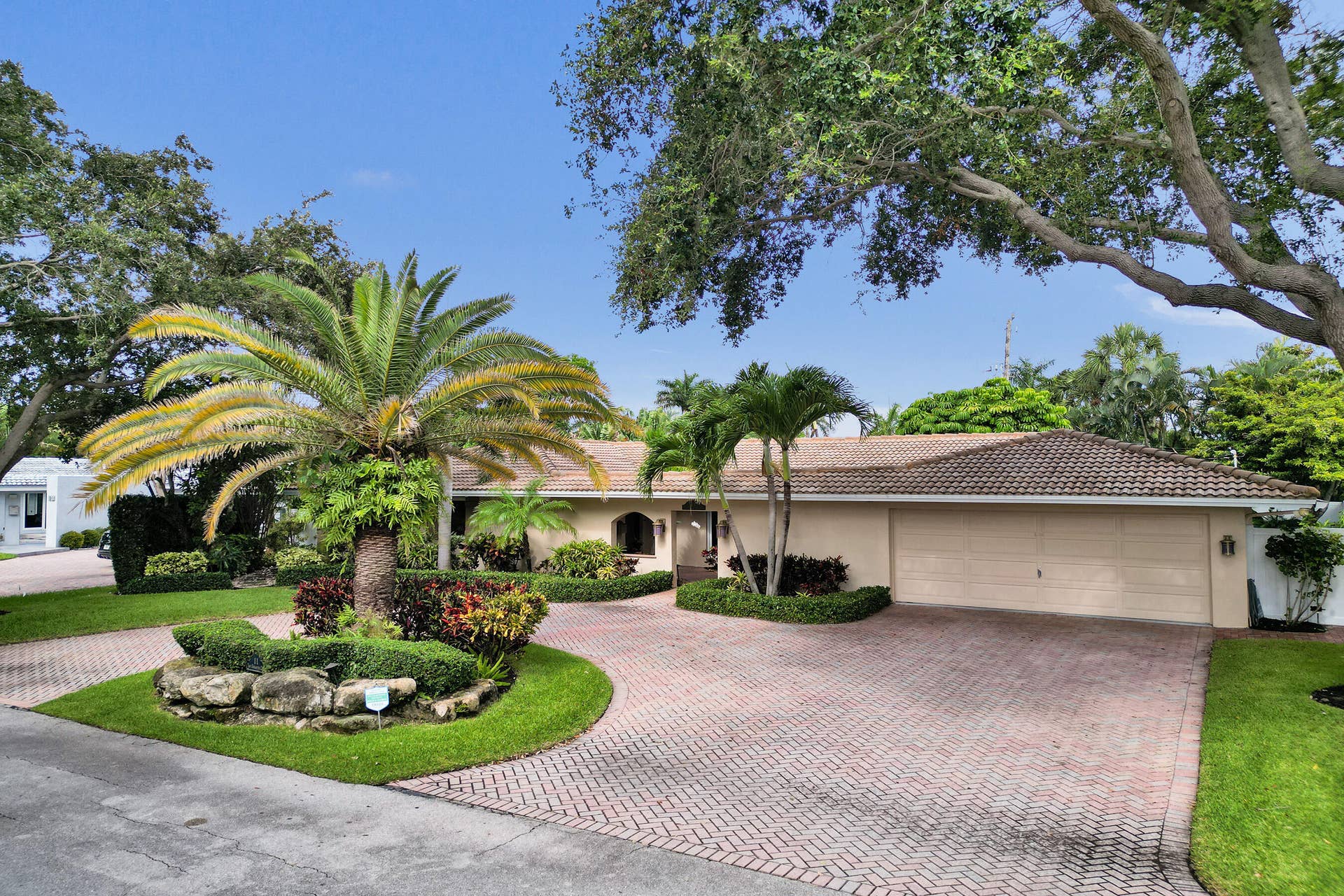 11 Tam O'shanter Lane, Fort Lauderdale, FL 33308 Front of home
