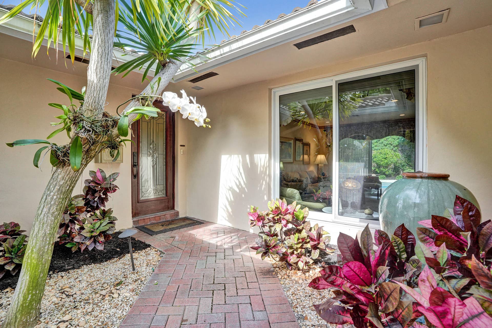 11 Tam O'shanter Lane, Fort Lauderdale, FL 33308 Front courtyard/entrance