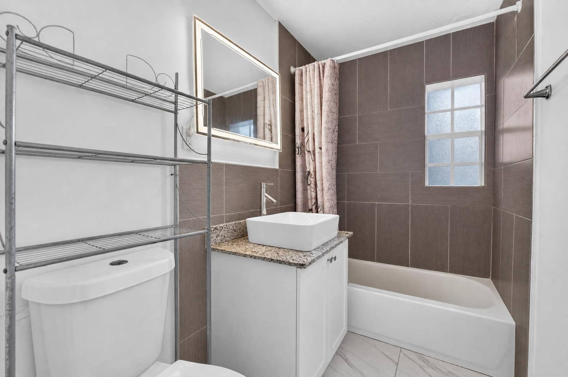 741 NW 17th Court, Pompano Beach, FL 33060 Bathroom 2