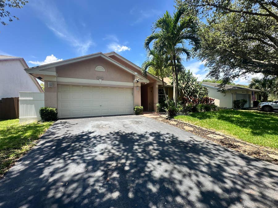 Property photo for 9825 NW 54th Place, Coral Springs, FL