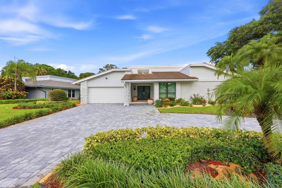 Property photo for 624 W Lakewoode Circle W, Delray Beach, FL