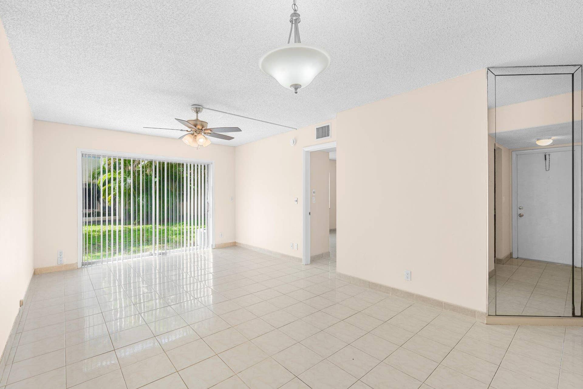 4-web-or-mls-3230 Nw 102nd Ter Coral Spr