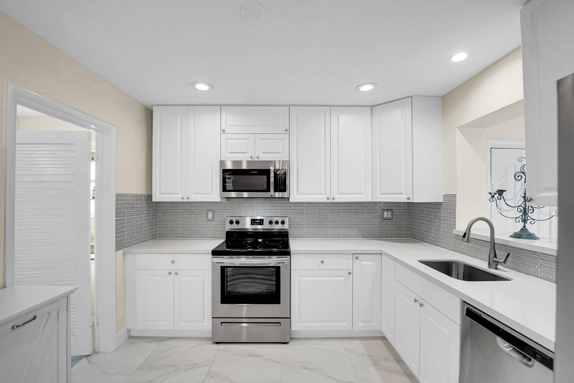 707 N 32nd Avenue, Hollywood, FL 33021 DSC03425