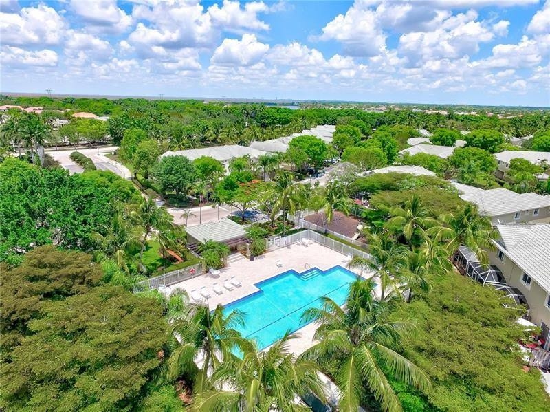 2391 Pasadena Way, Weston, FL 33327 Photo 2
