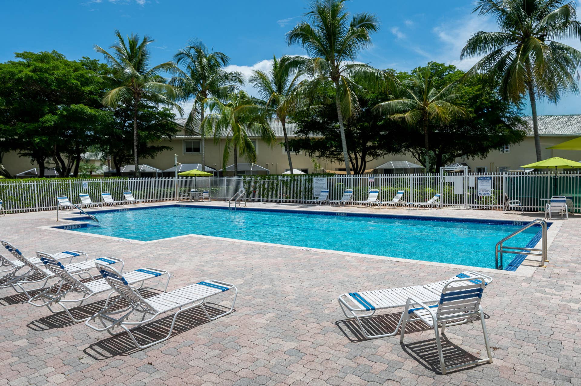 2391 Pasadena Way, Weston, FL 33327 2391-44