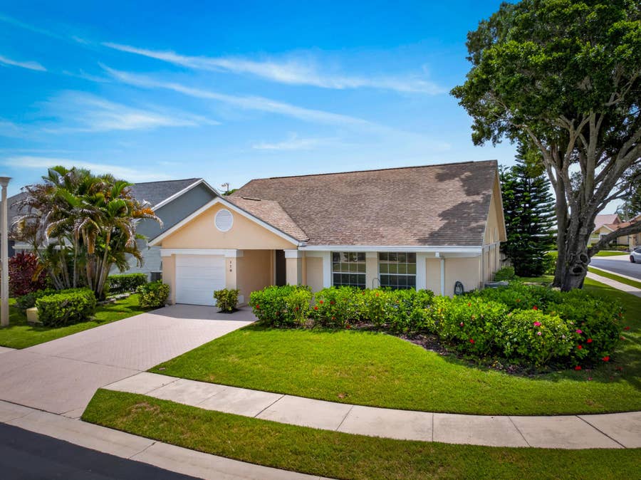 Property photo for 119 Adobe Circle, Jupiter, FL