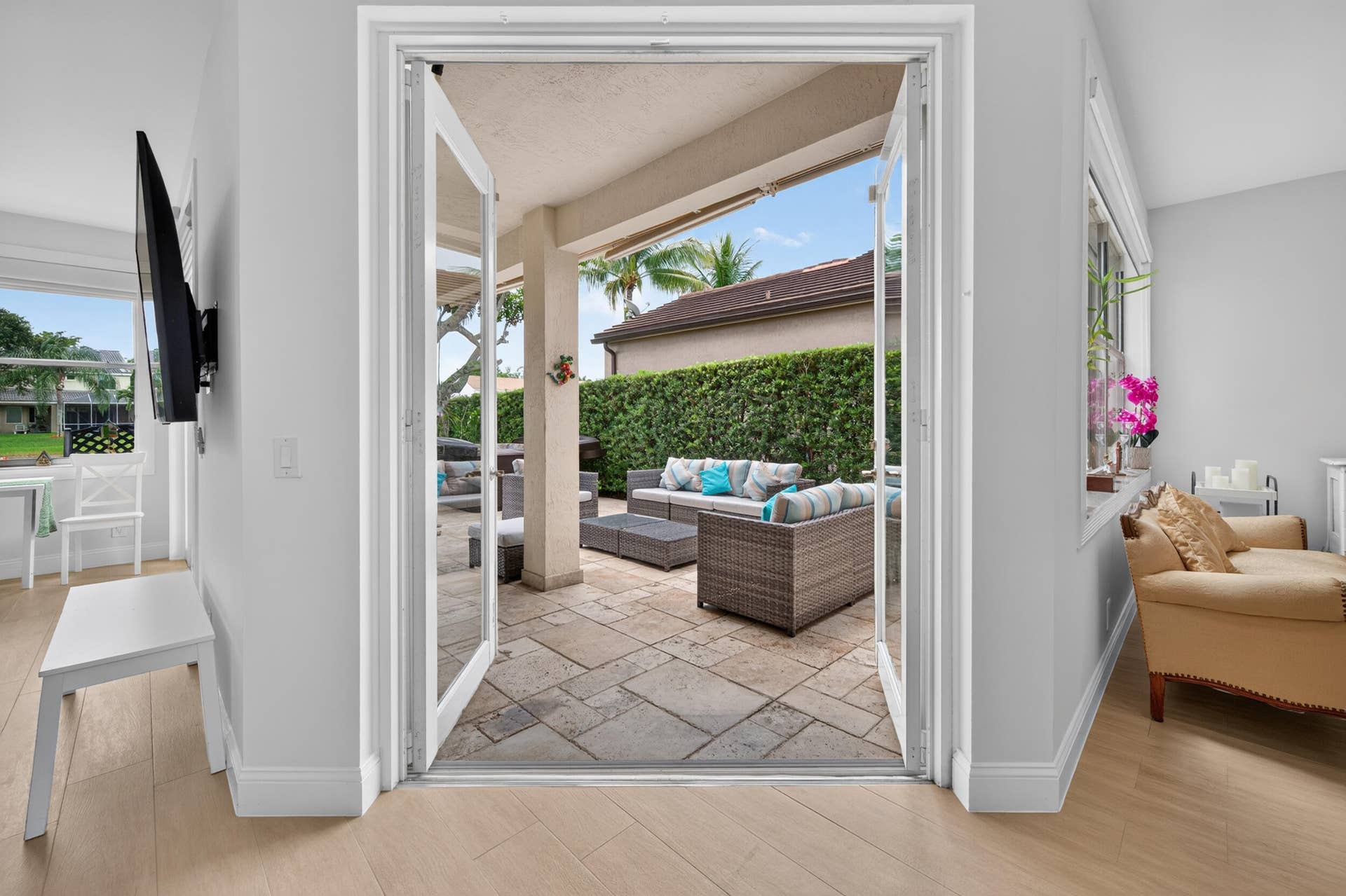 229 E Bayridge Drive, Weston, FL 33326 229-40