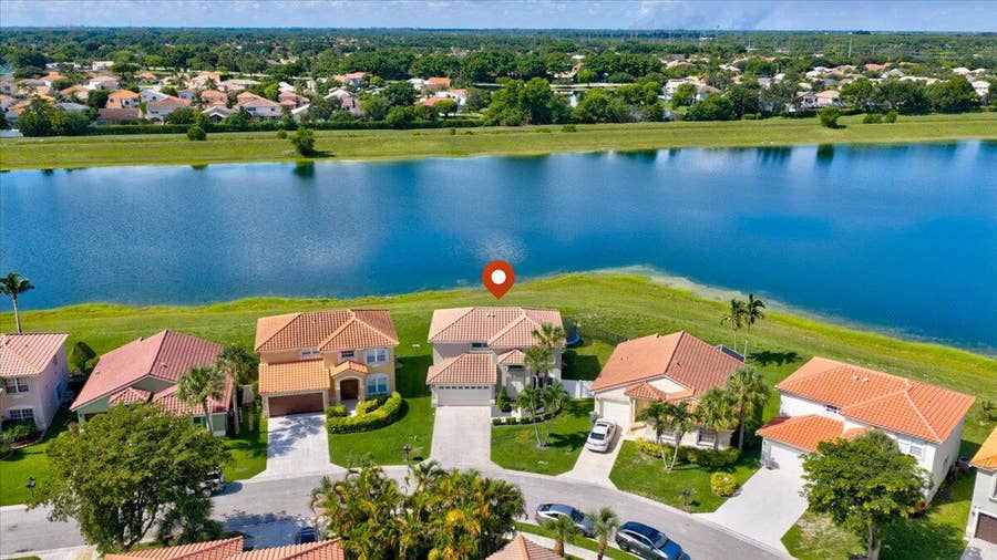 Property photo for 10712 Oak Lake Way, Boca Raton, FL