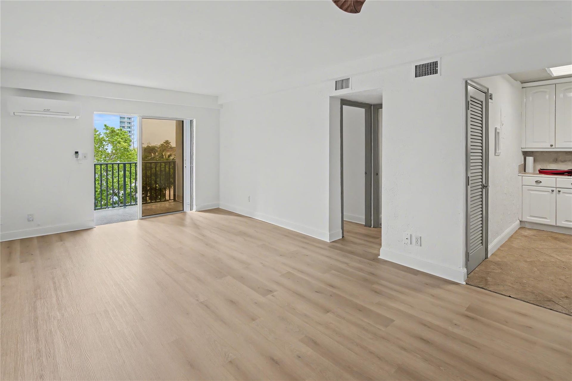 3000 Riomar Street, #406, Fort Lauderdale, Fort Lauderdale, FL 33304 Photo 3