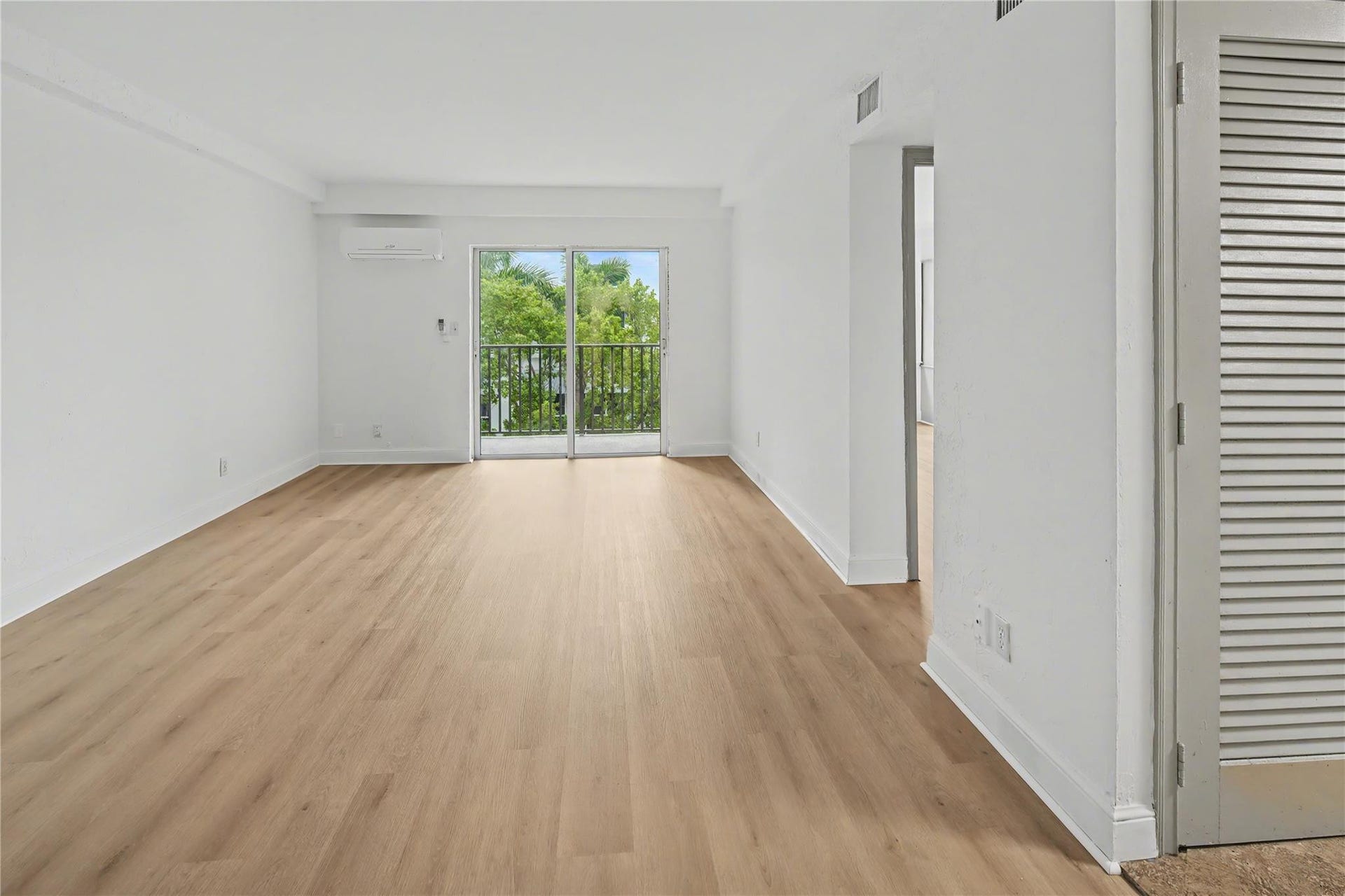 3000 Riomar Street, #406, Fort Lauderdale, Fort Lauderdale, FL 33304 Photo 6