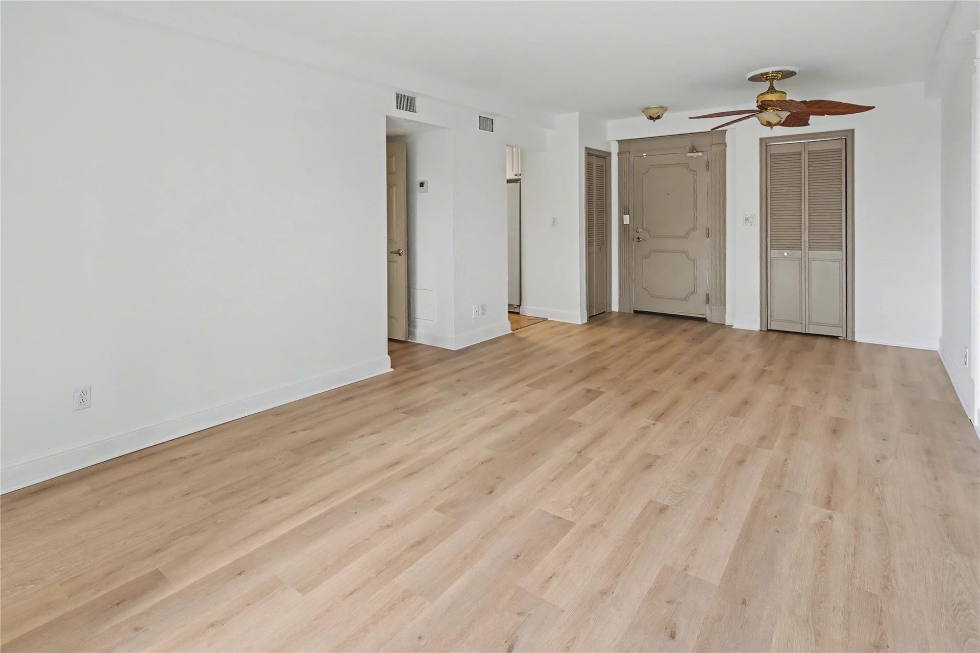 3000 Riomar Street, #406, Fort Lauderdale, Fort Lauderdale, FL 33304 Photo 4