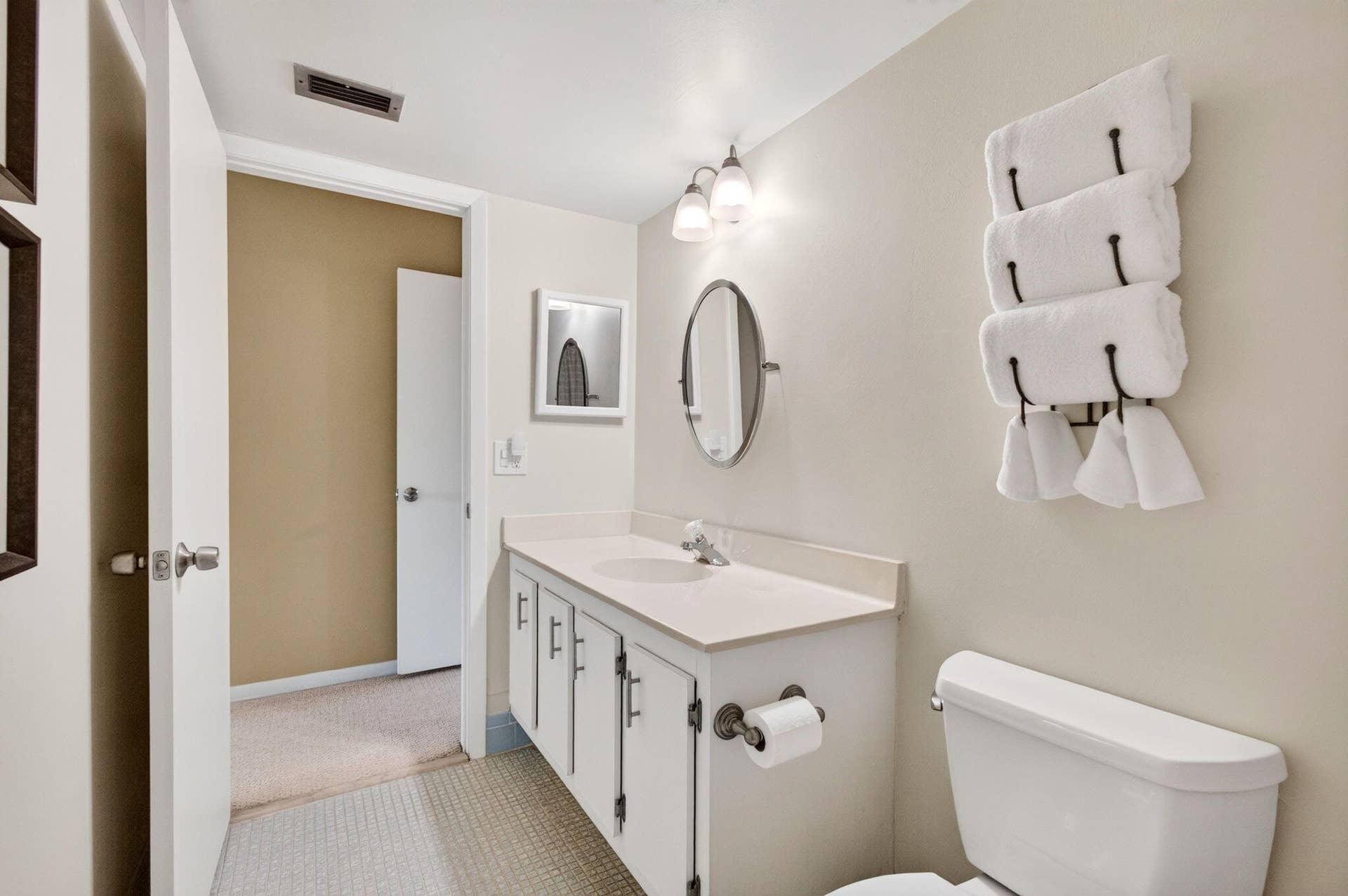 6600 S Oriole Boulevard, Delray Beach, FL 33446 Primary Bath