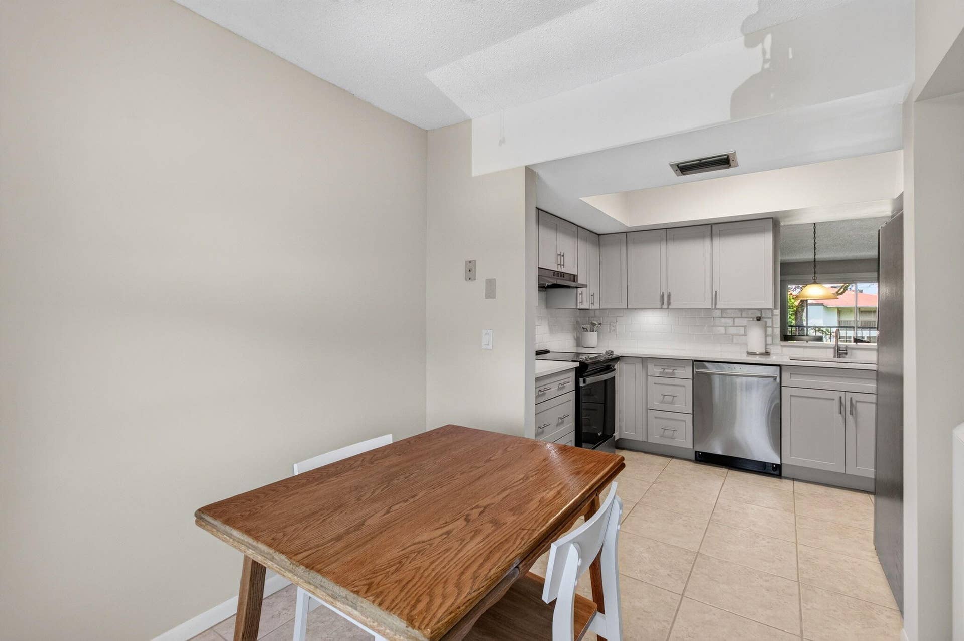 6600 S Oriole Boulevard, Delray Beach, FL 33446 Kitchen Eat In Area
