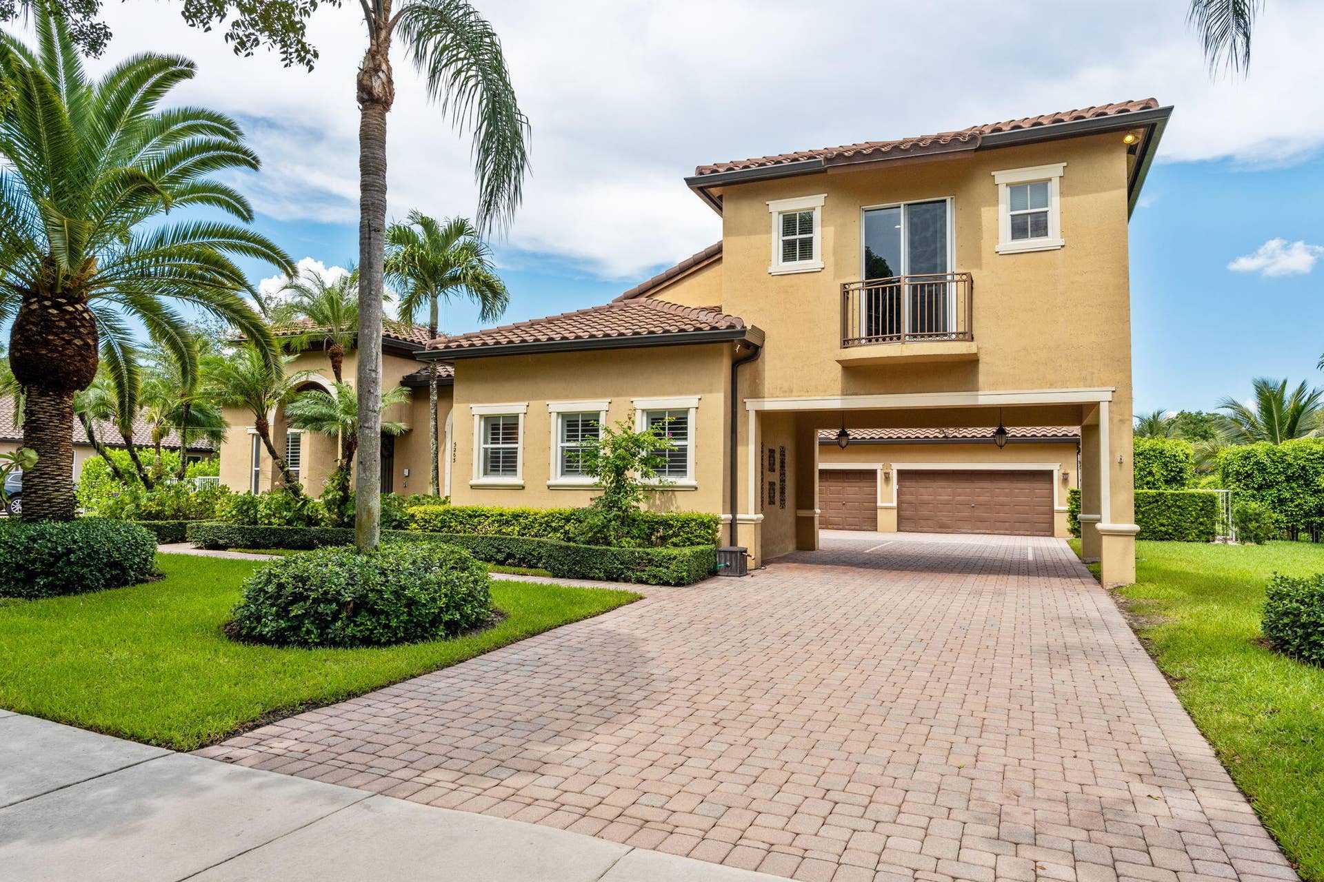 3263 SW 138th Way, Davie, FL 33330 4-web-or-mls-A7400250