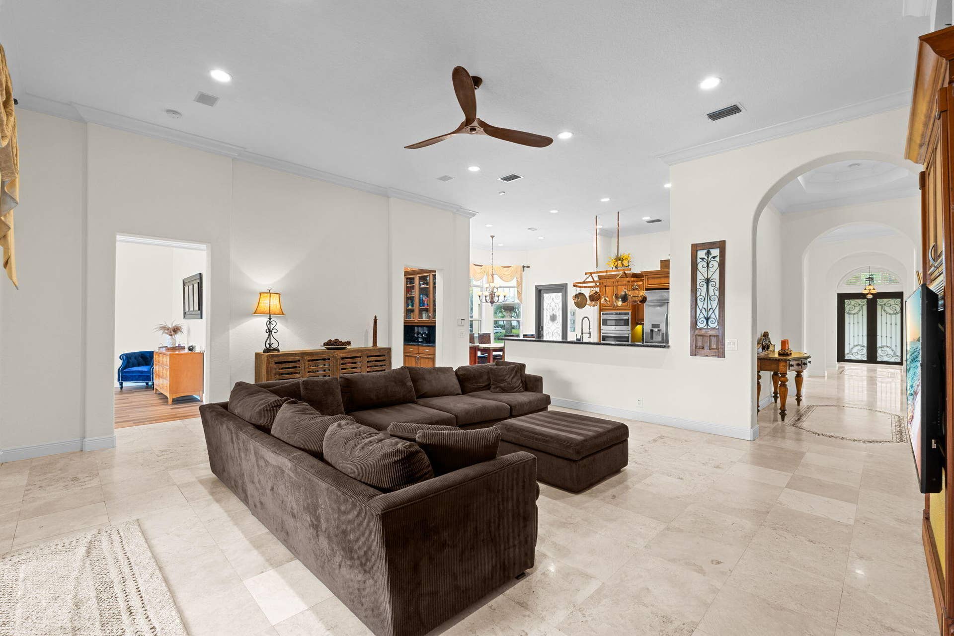 3263 SW 138th Way, Davie, FL 33330 20-web-or-mls-A7400383