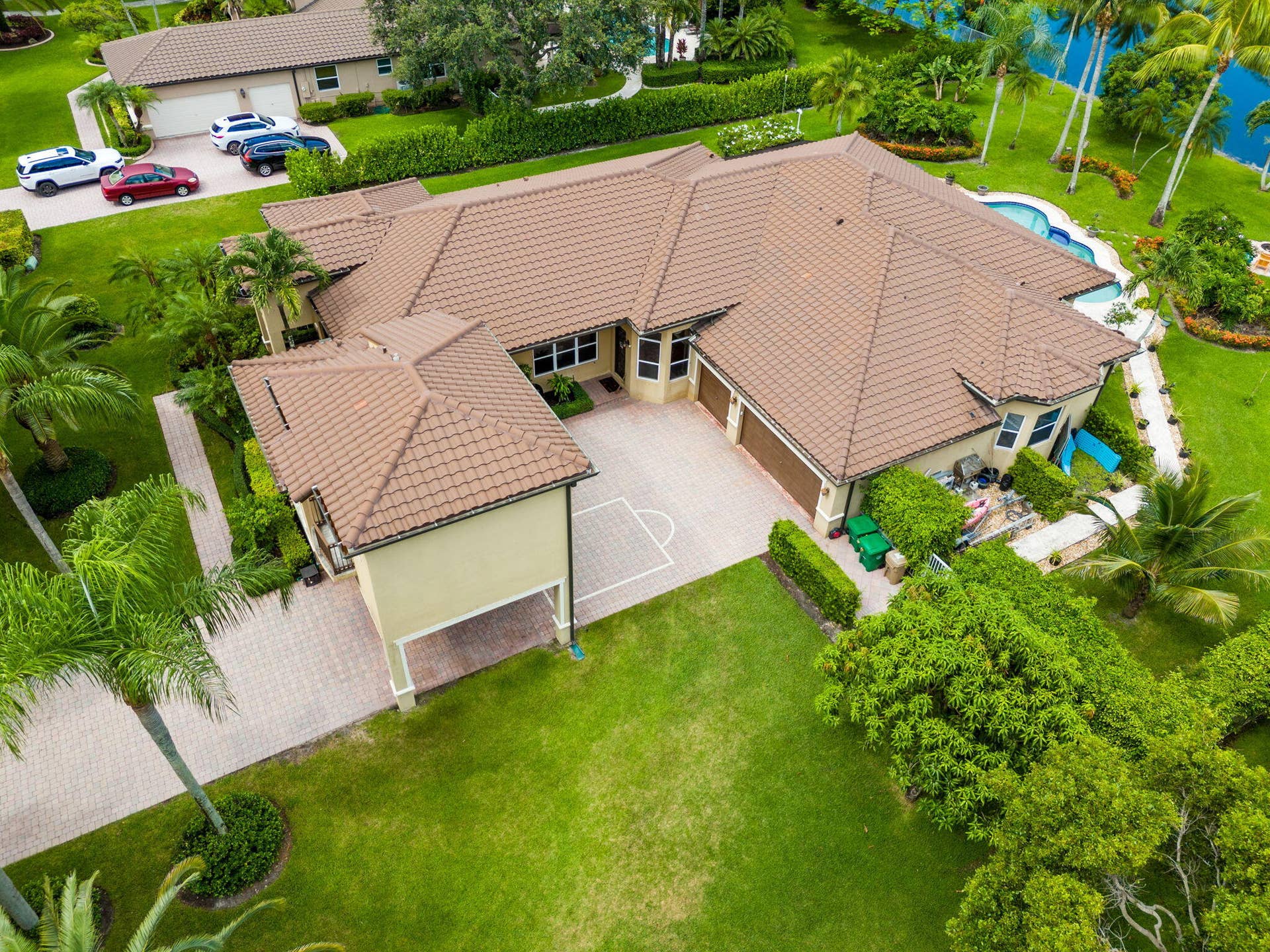 3263 SW 138th Way, Davie, FL 33330 83-web-or-mls-DJI_20260703105033_0100_D