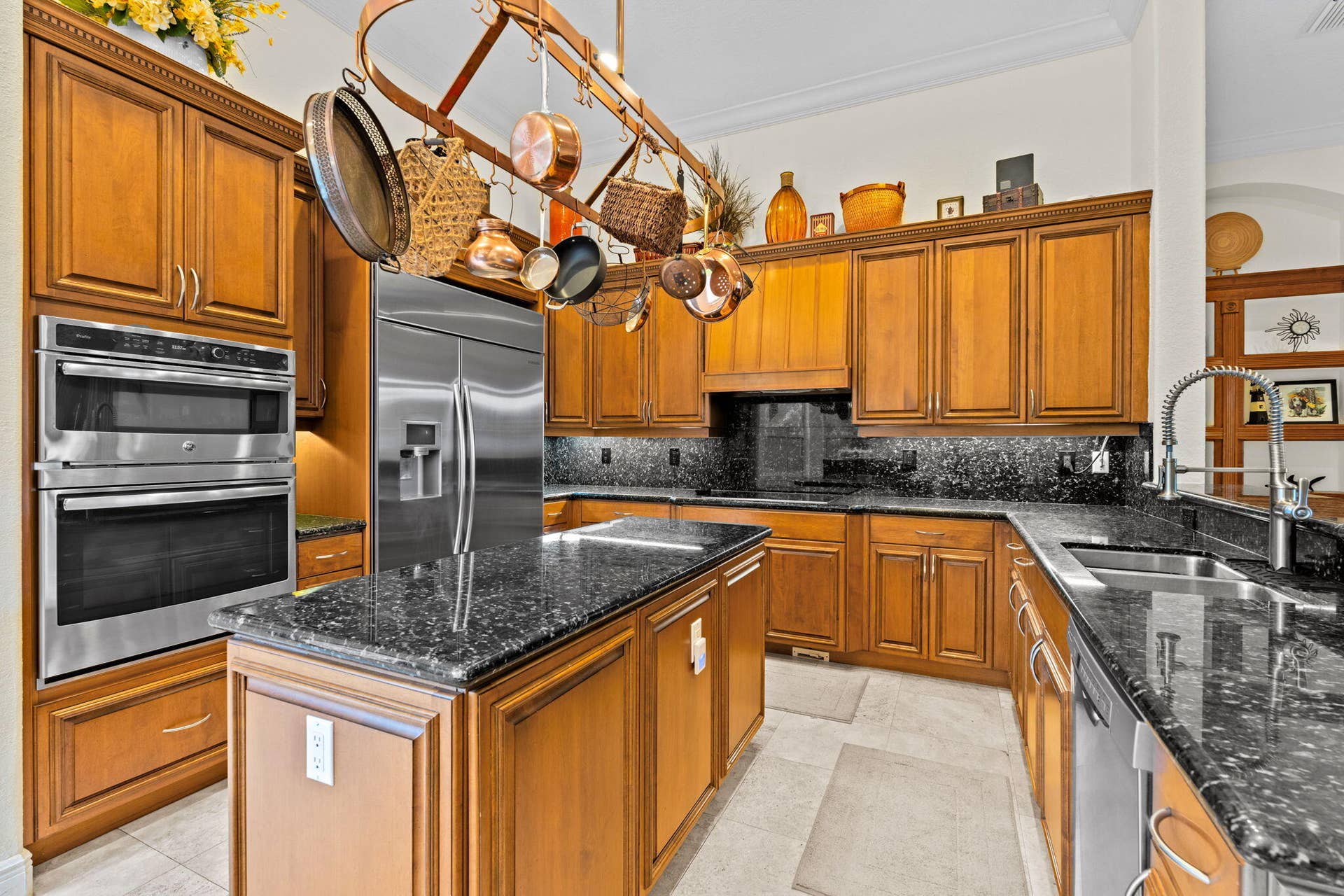 3263 SW 138th Way, Davie, FL 33330 28-web-or-mls-A7400413