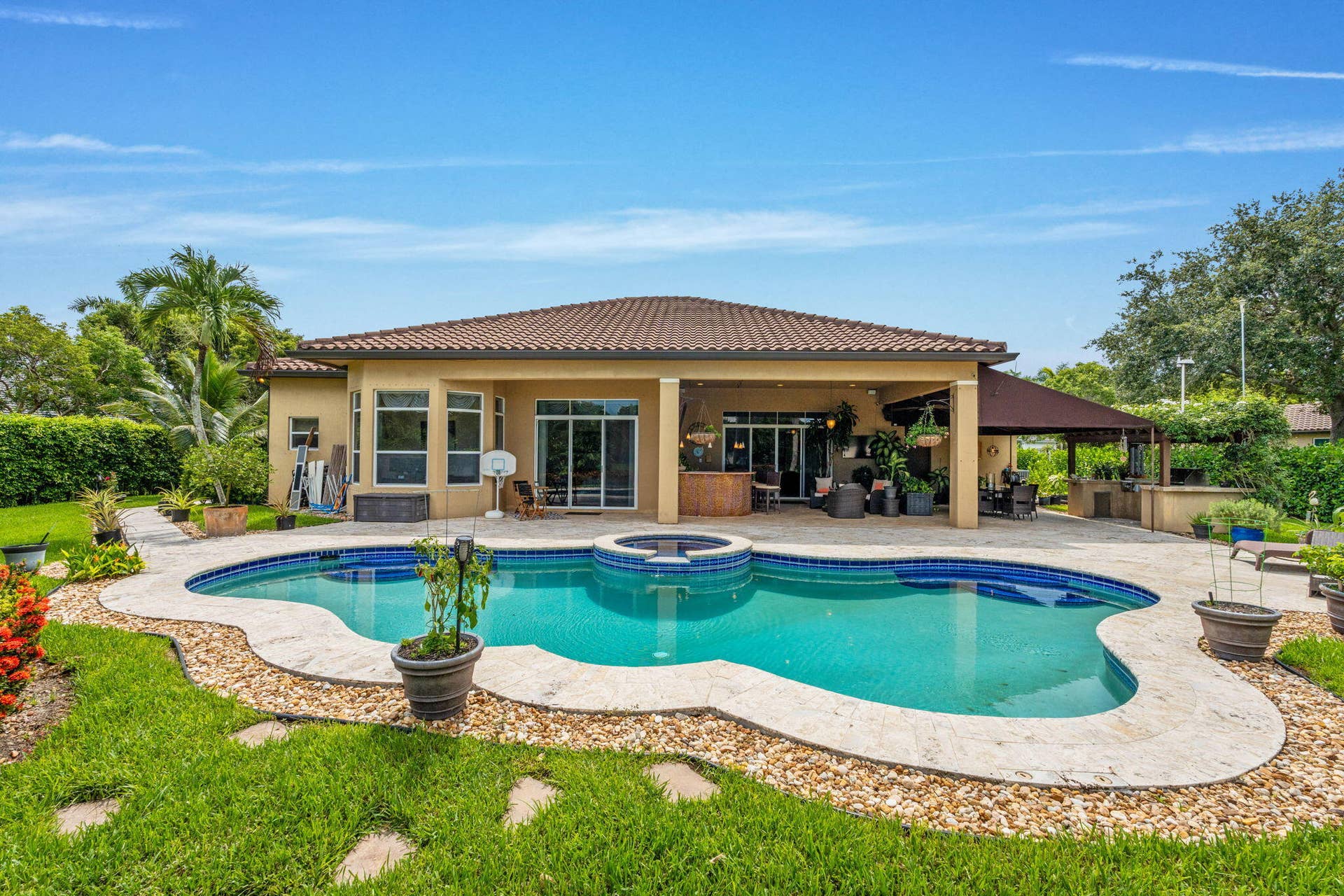 3263 SW 138th Way, Davie, FL 33330 73-web-or-mls-A7400267