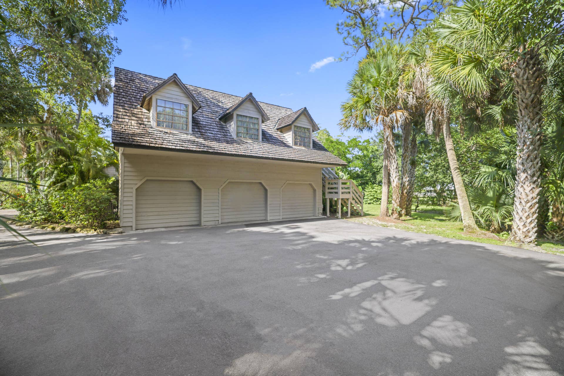 790 E Rambling Dr. 3 Car Garage