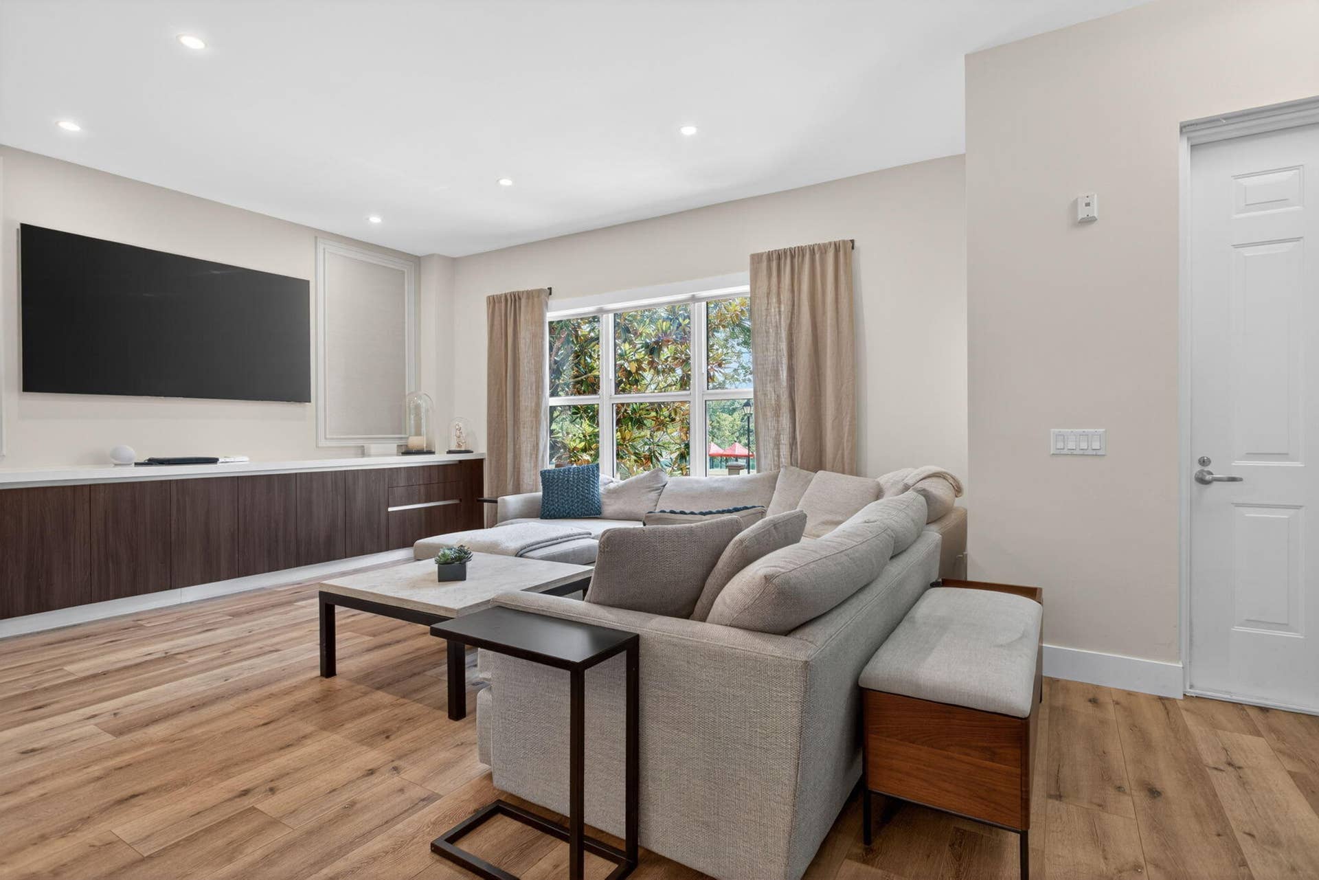 10-web-or-mls-2609-2207