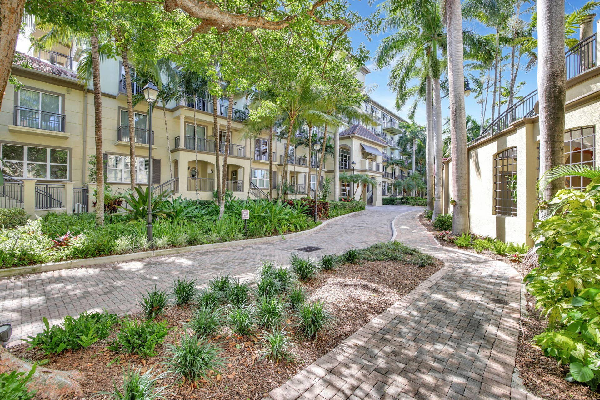 76-web-or-mls-54-web-or-mls-699A9738