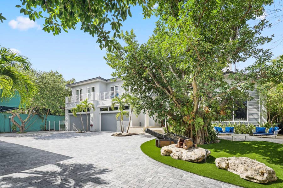 Property photo for 1313 Seabreeze Boulevard, Fort Lauderdale, FL