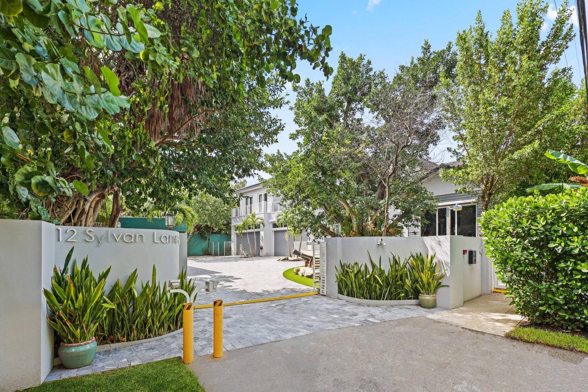 1313 Seabreeze Boulevard, Fort Lauderdale, FL 33316 12 Sylvan Lane - 2.jpg-SMALL