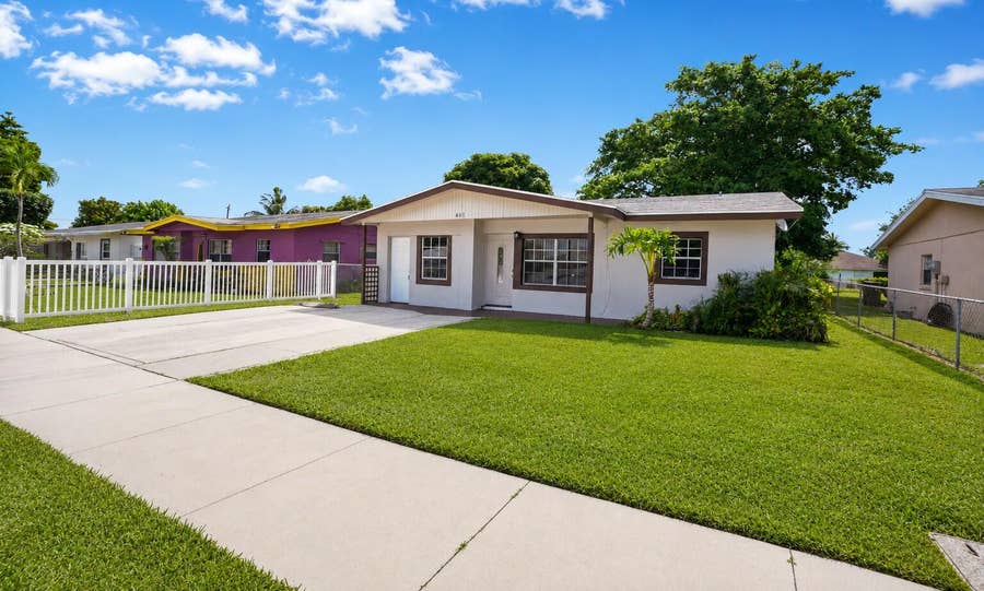 Property photo for 417 SW 8th Avenue, Delray Beach, FL