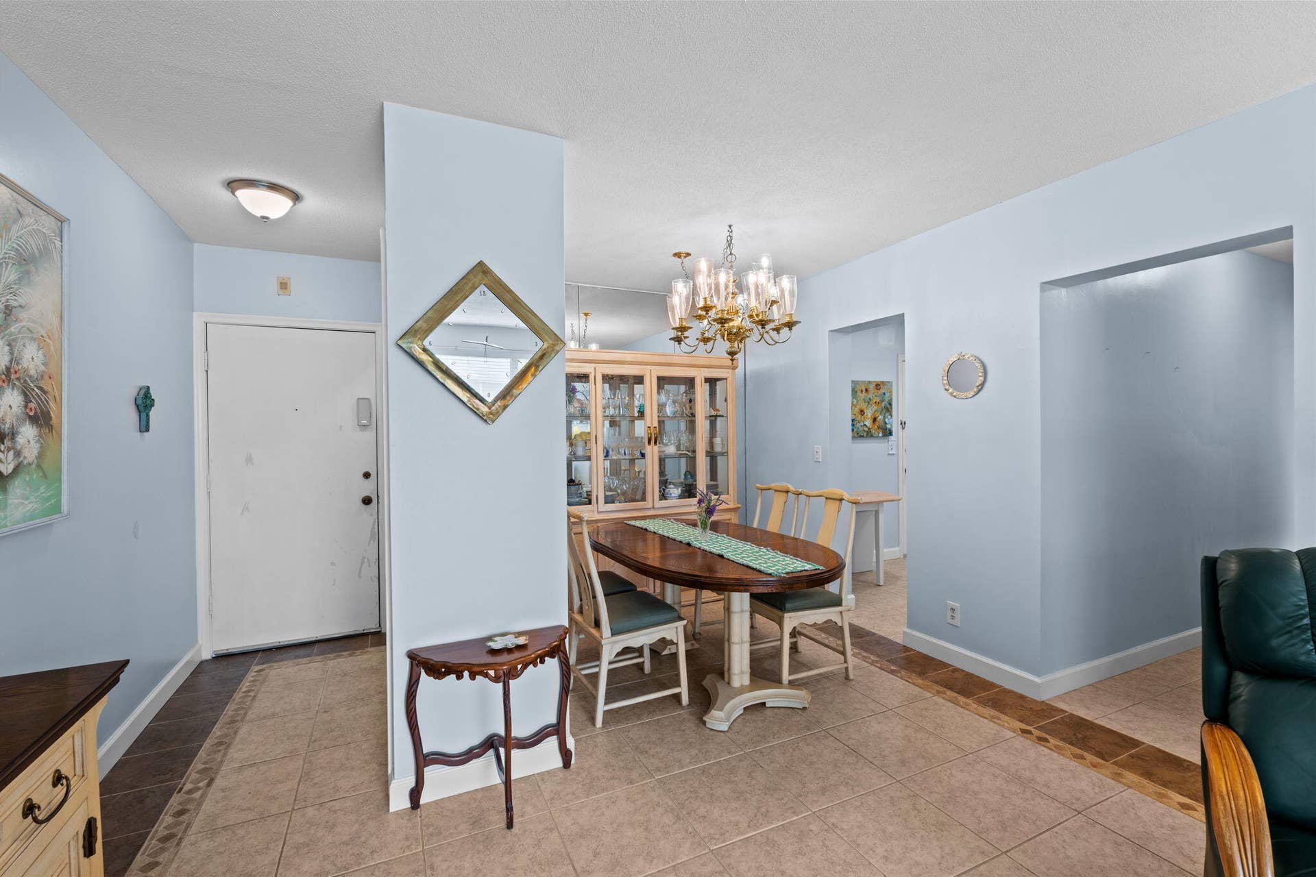 3-web-or-mls-A7409868