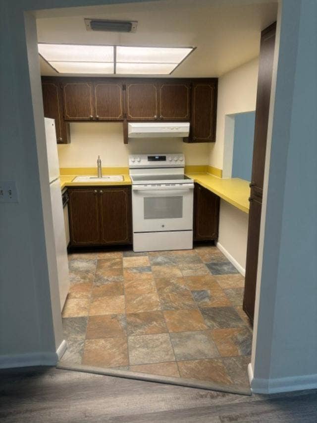 342 Southwind Drive, #223, North Palm Beach, FL 33408 Kitchen