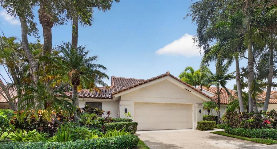 Property photo for 2613 Mohawk Circle, West Palm Beach, FL