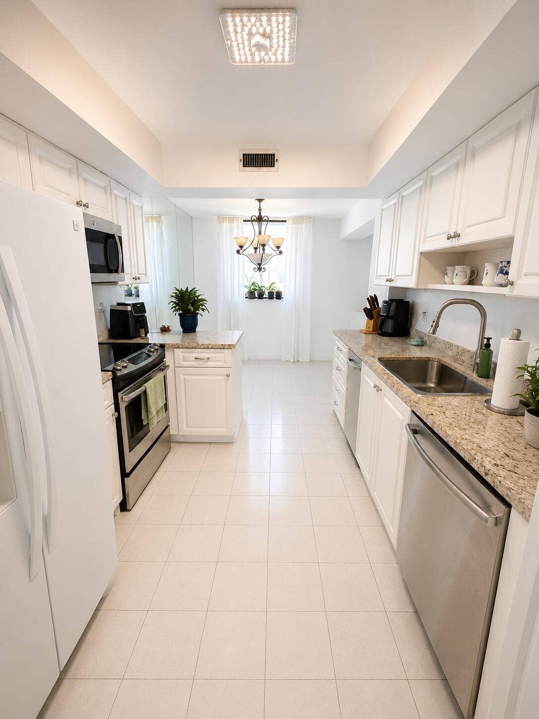 5380 N Ocean Drive, #4e, Singer Island, FL 33404 3a235828-6f95-4a0b-a84d-107cb2d75ce5