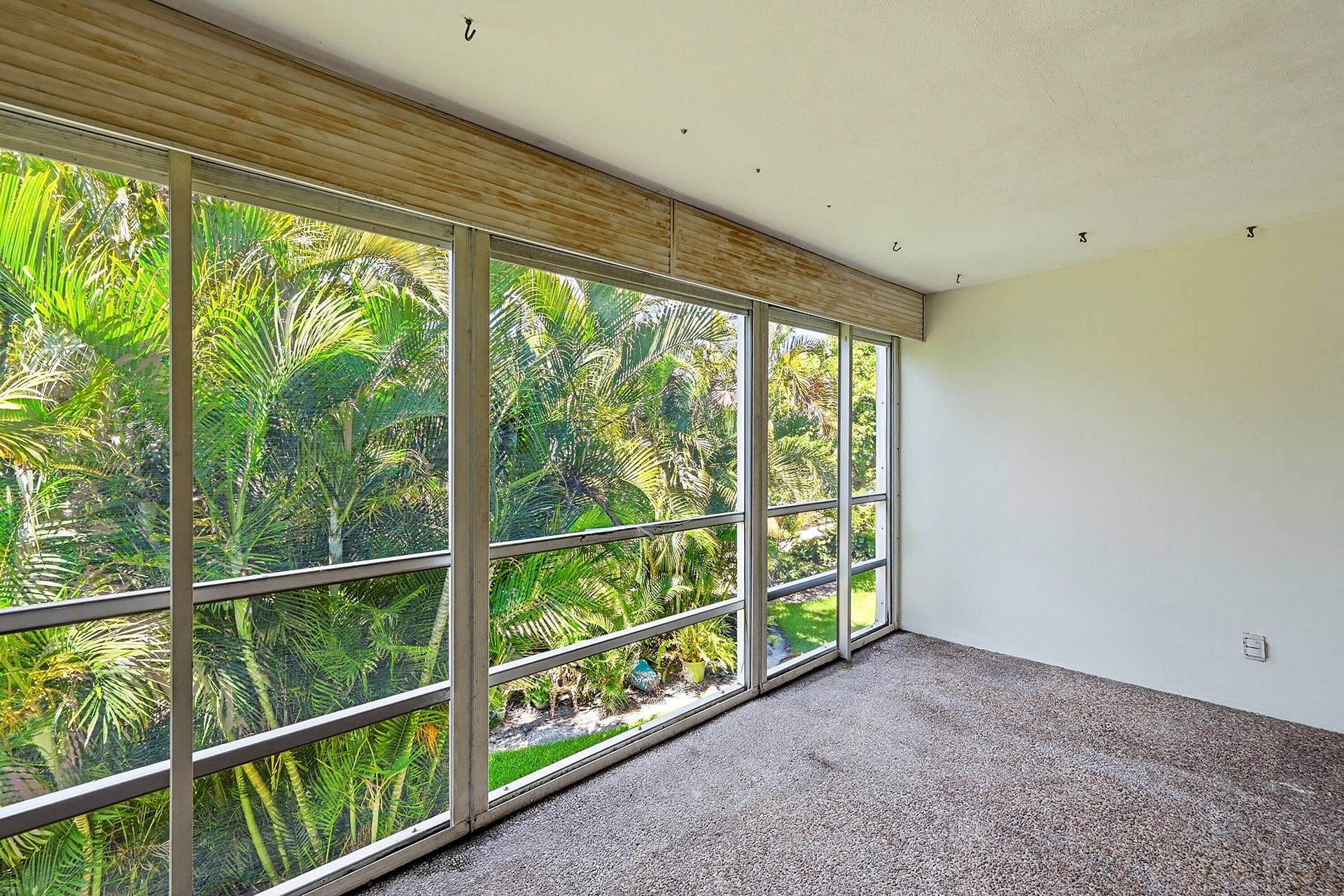 2160 NE 36th Street, #37, Lighthouse Point, FL 33064 Porch