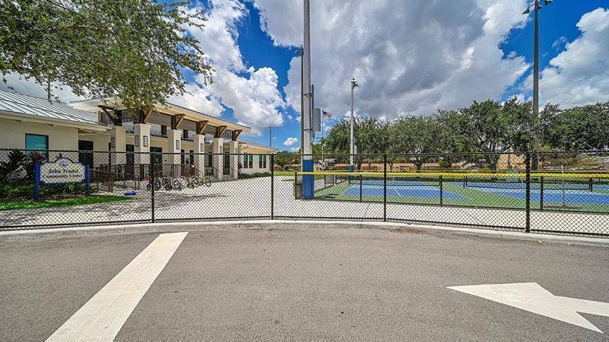 2160 NE 36th Street, #37, Lighthouse Point, FL 33064 Walkable Park