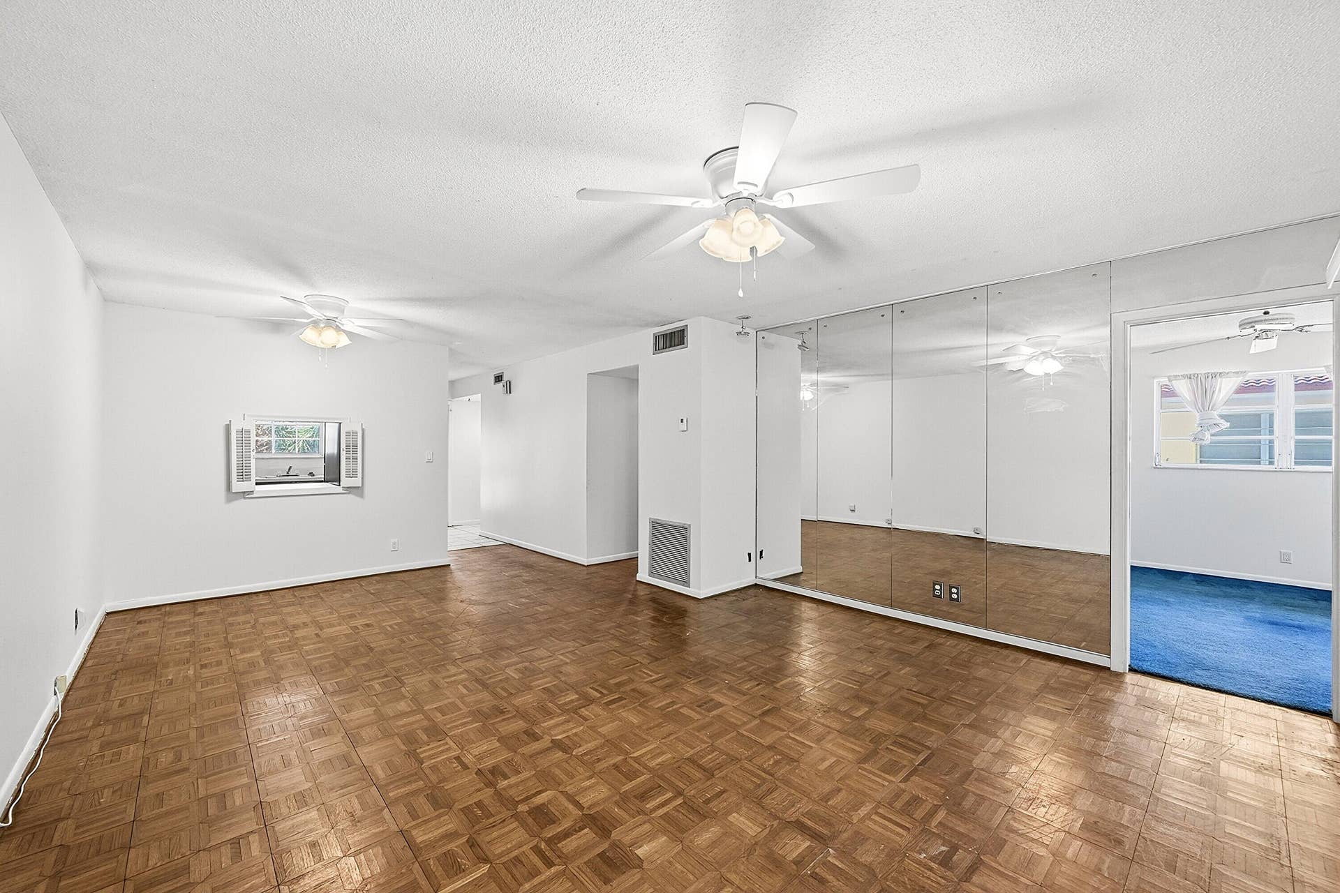 2160 NE 36th Street, #37, Lighthouse Point, FL 33064 Living