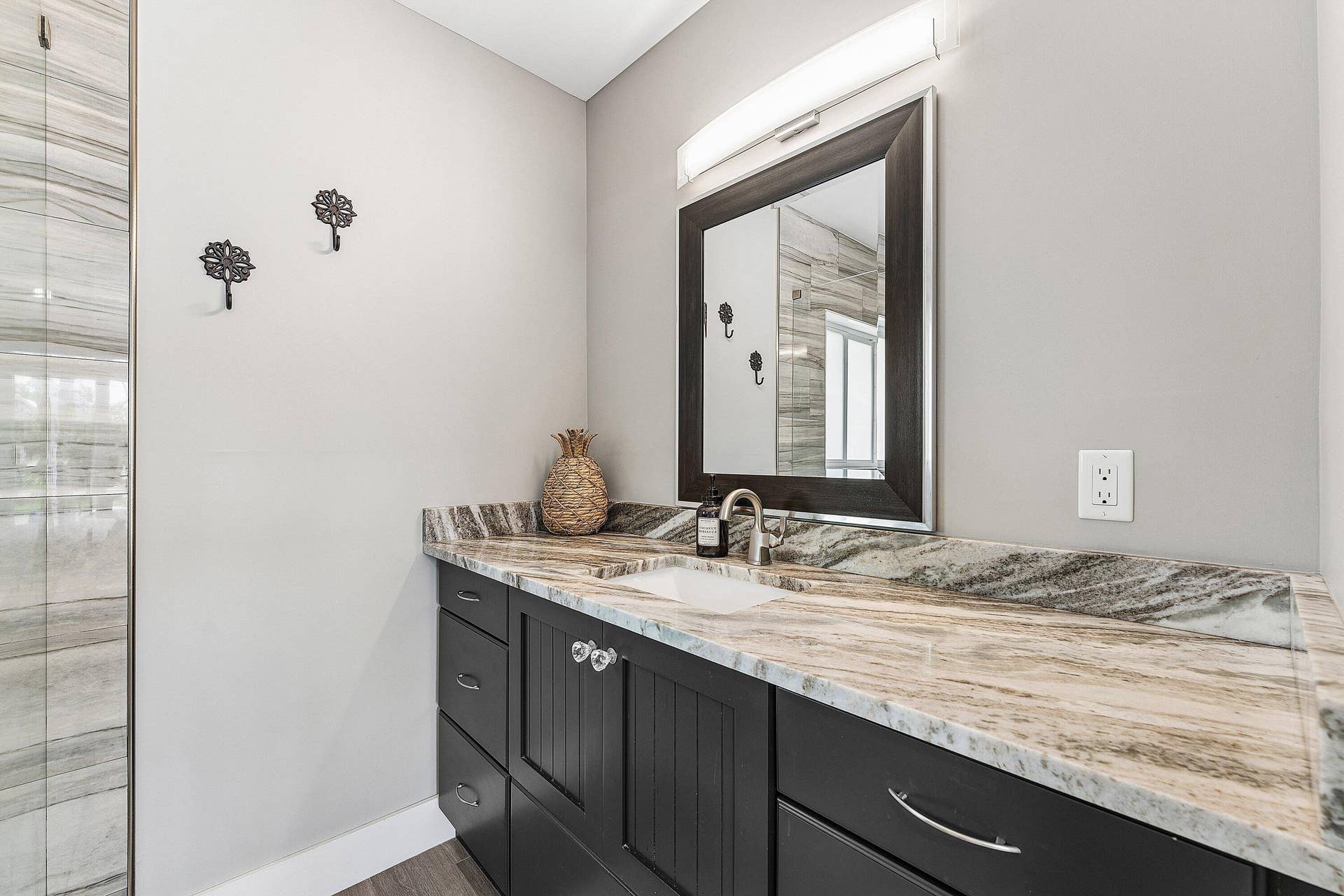 En Suite Bathroom with Marble Counter