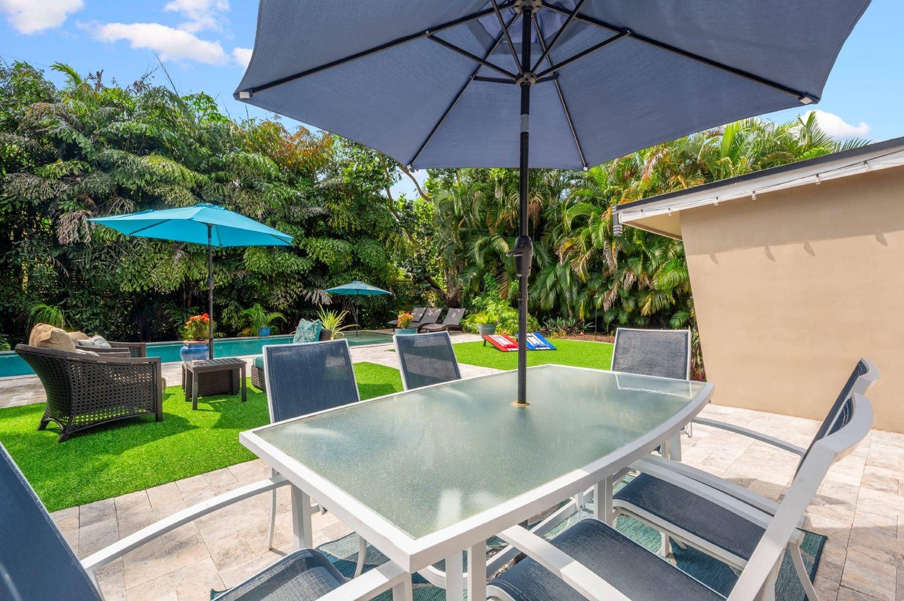 2507 NW 8th Avenue, Wilton Manors, FL 33311 Pool area