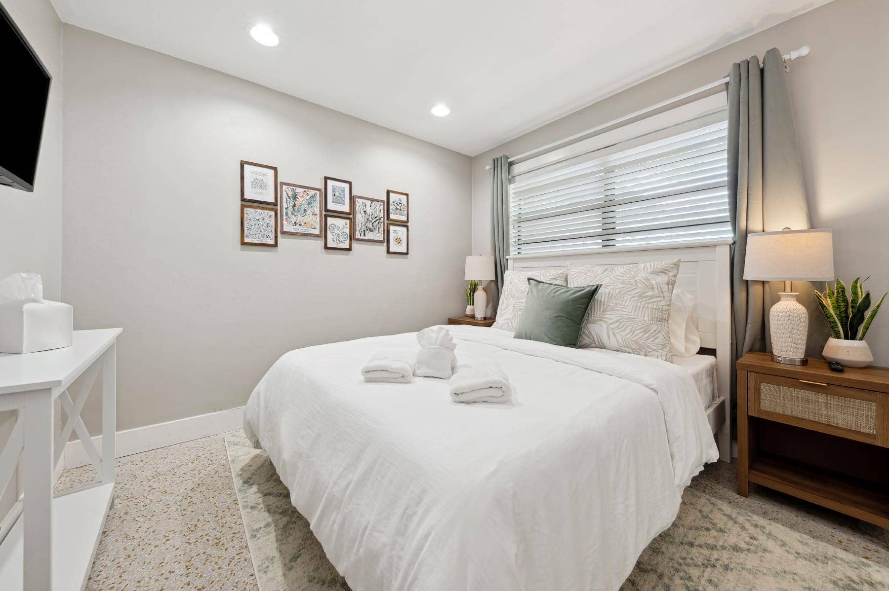 2507 NW 8th Avenue, Wilton Manors, FL 33311 Guest Bedroom